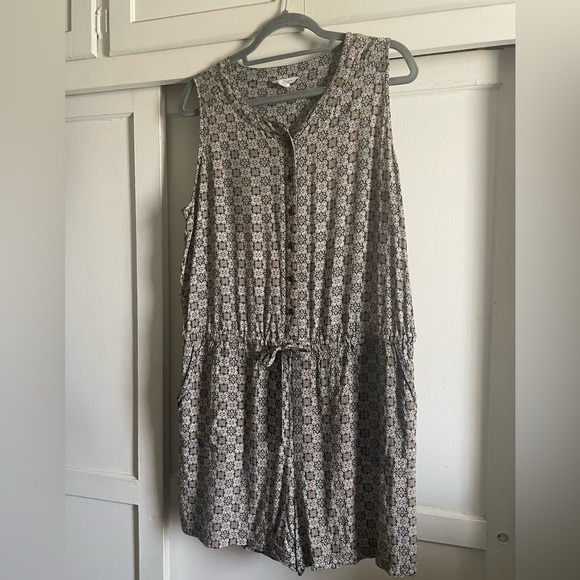 Caslon Short Romper. Pre-Owned. - Picture 1 of 5